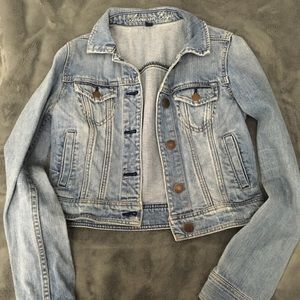 Cropped light wash denim jacket